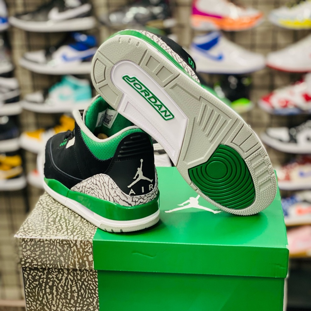 Jordan 3 Retro - Picture 3 of 4